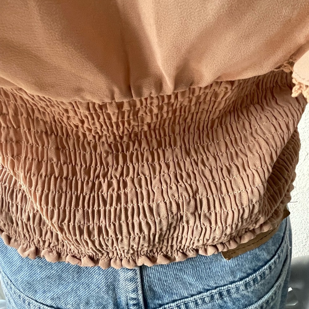 Privy Ruffle Sleeve Top - Picture 4 of 8